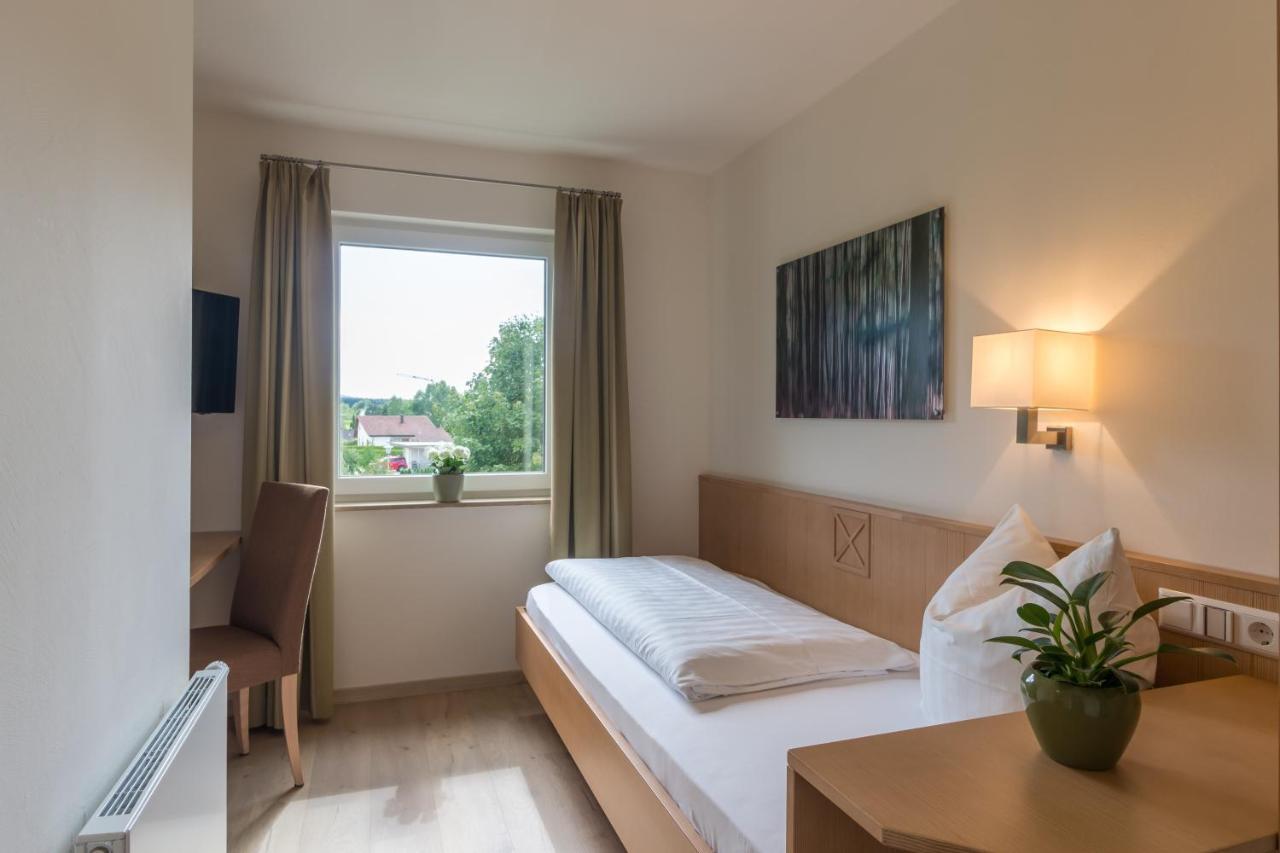 Gästehaus Burgblick Bisingen Zimmer foto
