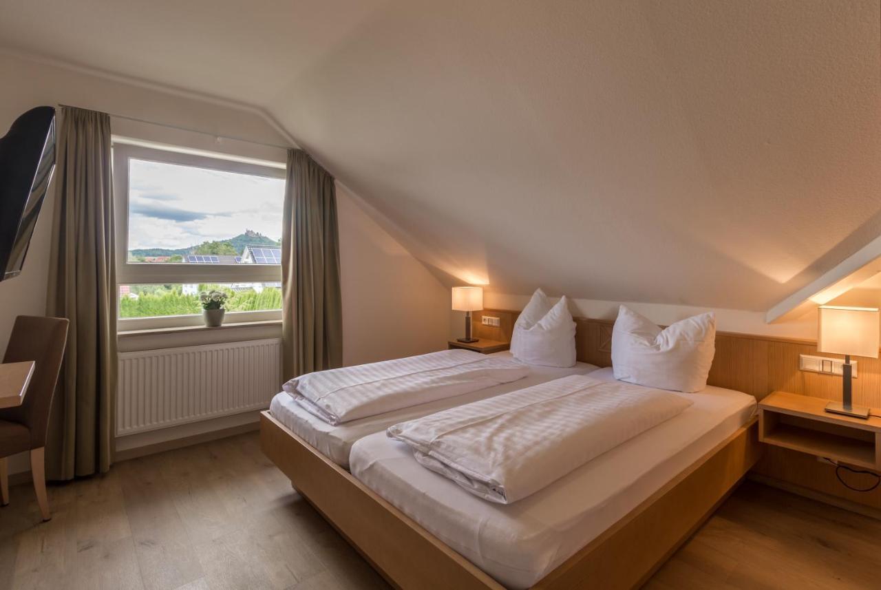 Gästehaus Burgblick Bisingen Zimmer foto