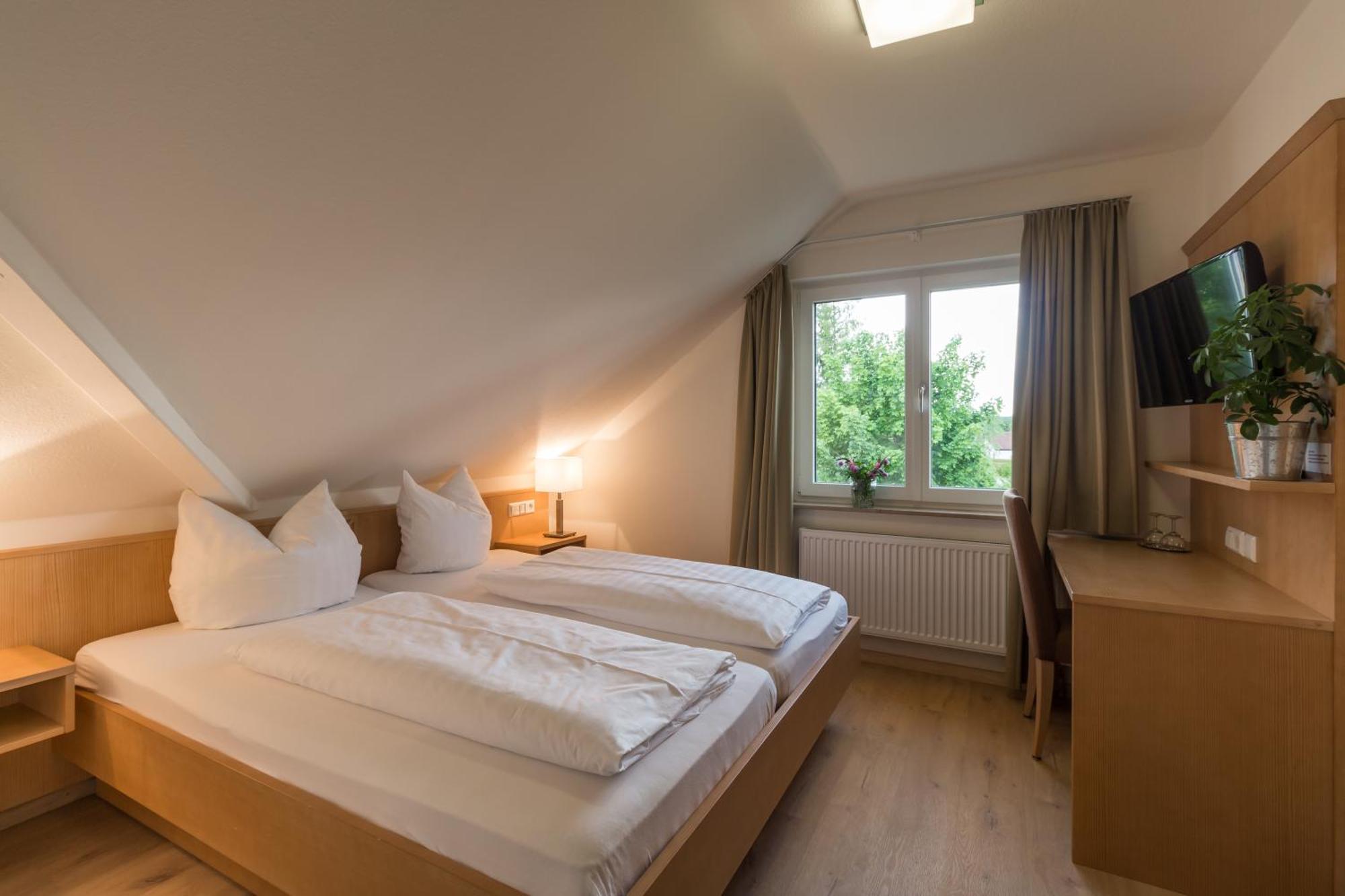 Gästehaus Burgblick Bisingen Zimmer foto