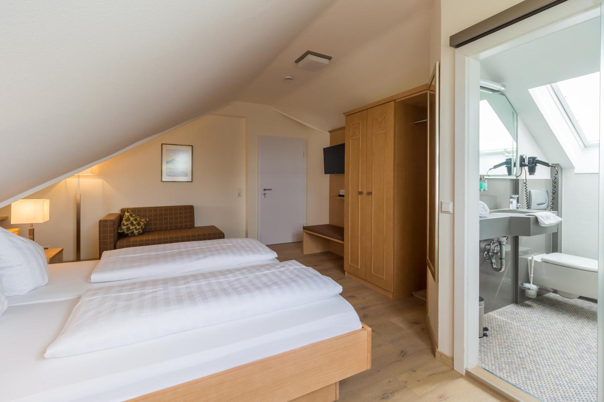 Gästehaus Burgblick Bisingen Zimmer foto